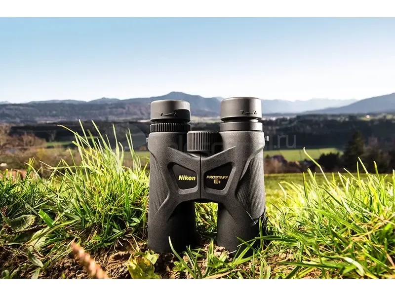 Бинокль Nikon Prostaff 3S 8x42