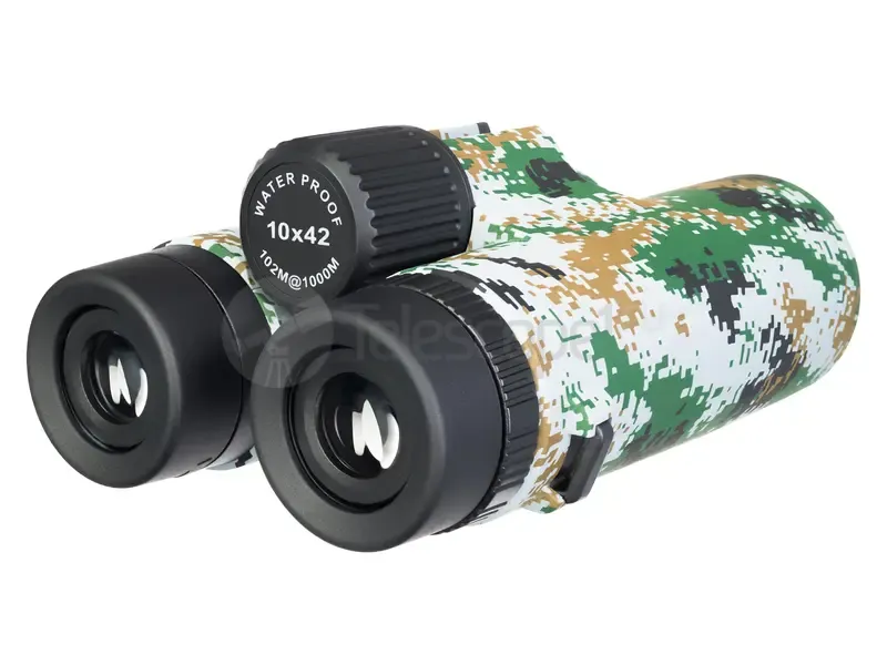 Бинокль Levenhuk Camo Dots 10x42 с сеткой